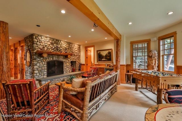 6 White Way, Windham, NY 12496