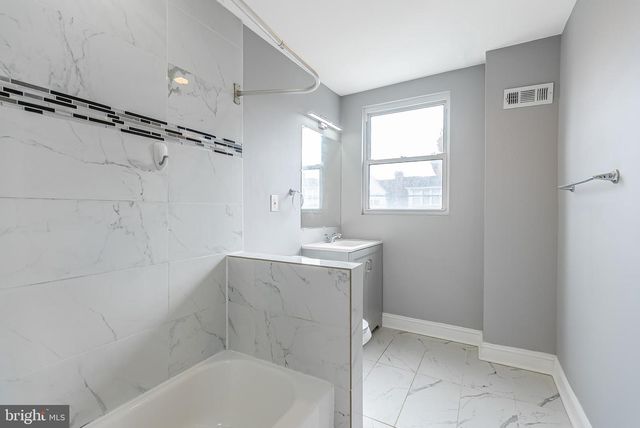 2660 S SHIELDS ST, Philadelphia, PA 19142