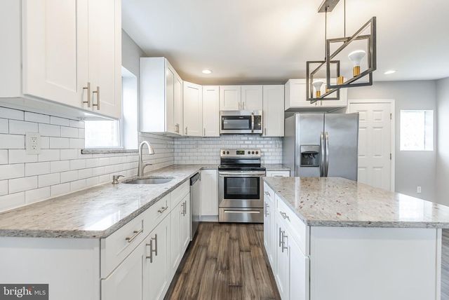 2660 S SHIELDS ST, Philadelphia, PA 19142