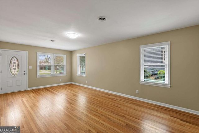 628 S Evelyn Place NW, Atlanta, GA 30318