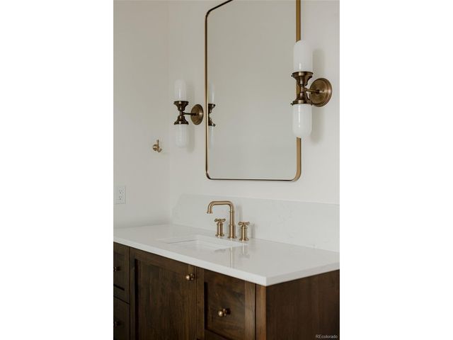 1935 Meade St, Denver, CO 80211