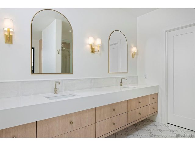 1935 Meade St, Denver, CO 80211