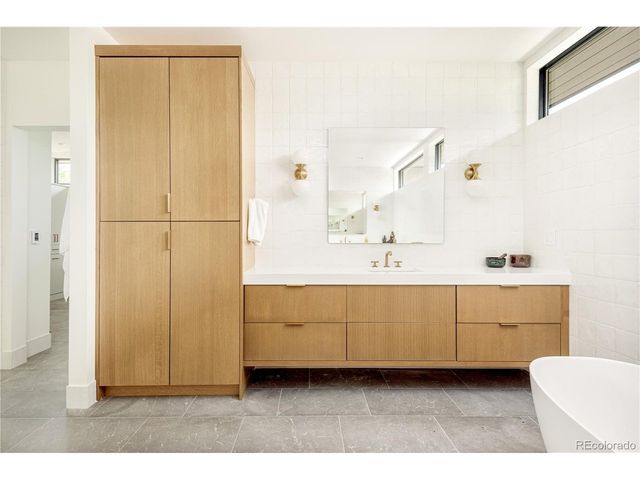 1935 Meade St, Denver, CO 80211