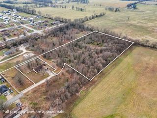 000 W Crestview Lane, Republic, MO 65738