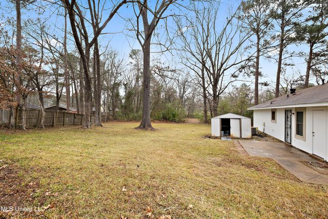 18 Begonia Court, Jackson, MS 39206