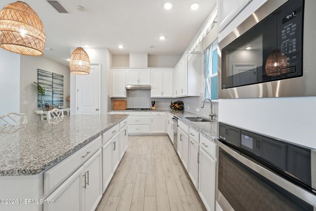 185 PARK CENTER Avenue, Ponte Vedra, FL 32081