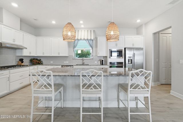 185 PARK CENTER Avenue, Ponte Vedra, FL 32081