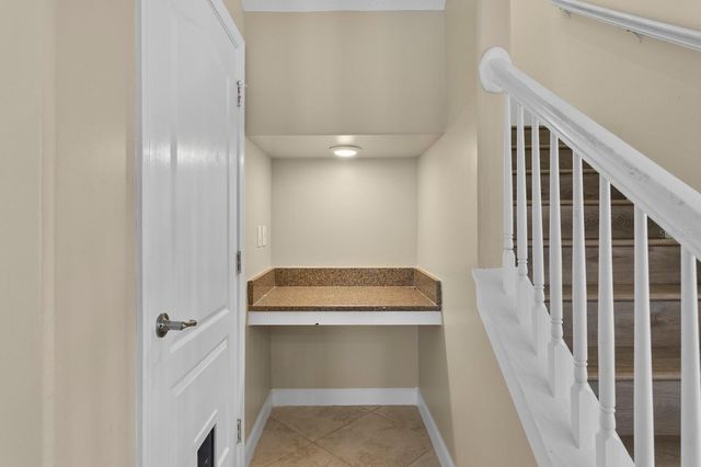 19415 PADDOCK VIEW DRIVE, Tampa, FL 33647