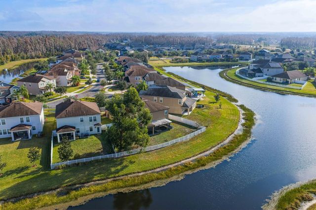 19415 PADDOCK VIEW DRIVE, Tampa, FL 33647