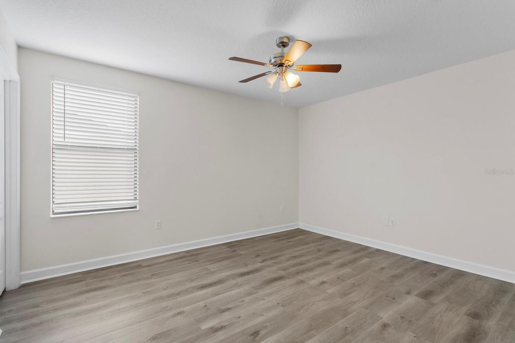 Image 26 of property listing at 19415 PADDOCK VIEW DRIVE, Tampa, FL 33647