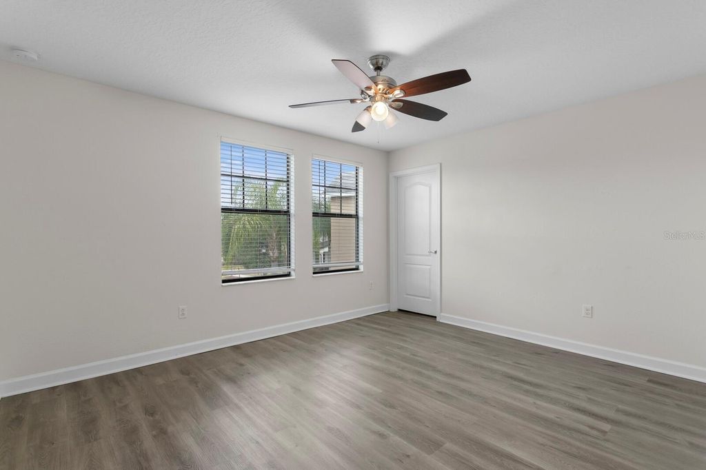 Image 29 of property listing at 19415 PADDOCK VIEW DRIVE, Tampa, FL 33647