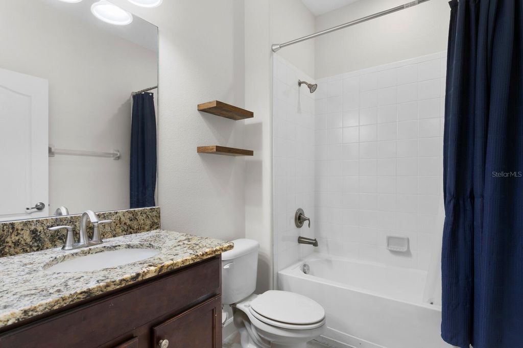 Image 30 of property listing at 19415 PADDOCK VIEW DRIVE, Tampa, FL 33647