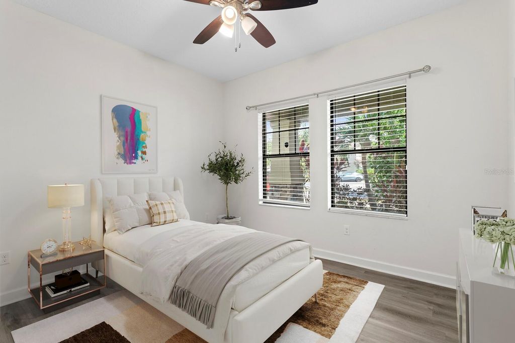 Image 33 of property listing at 19415 PADDOCK VIEW DRIVE, Tampa, FL 33647