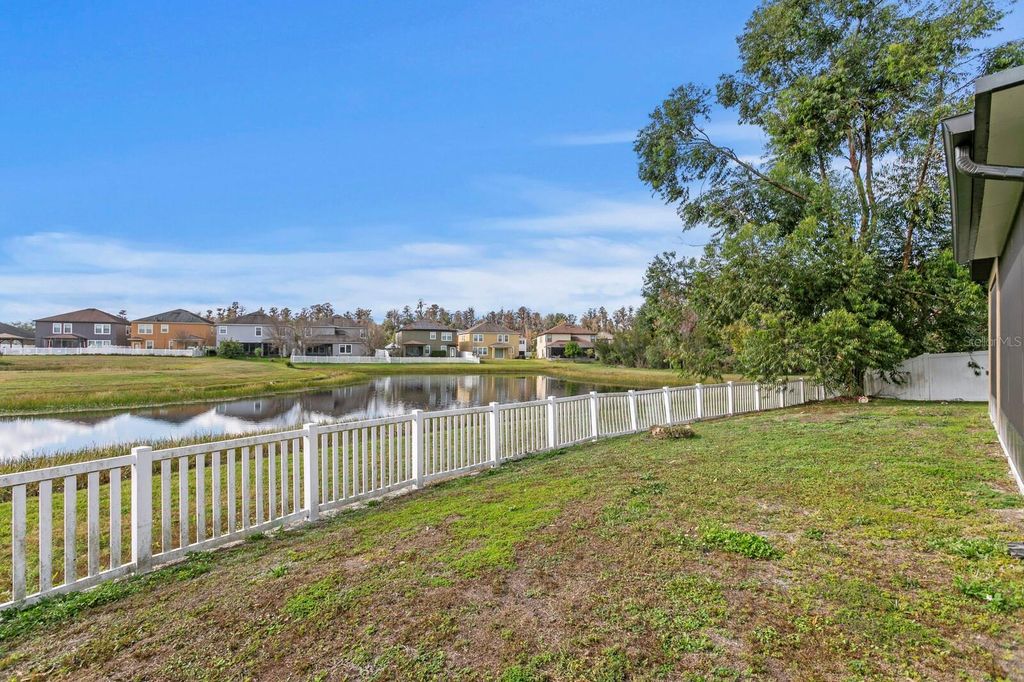 Image 41 of property listing at 19415 PADDOCK VIEW DRIVE, Tampa, FL 33647