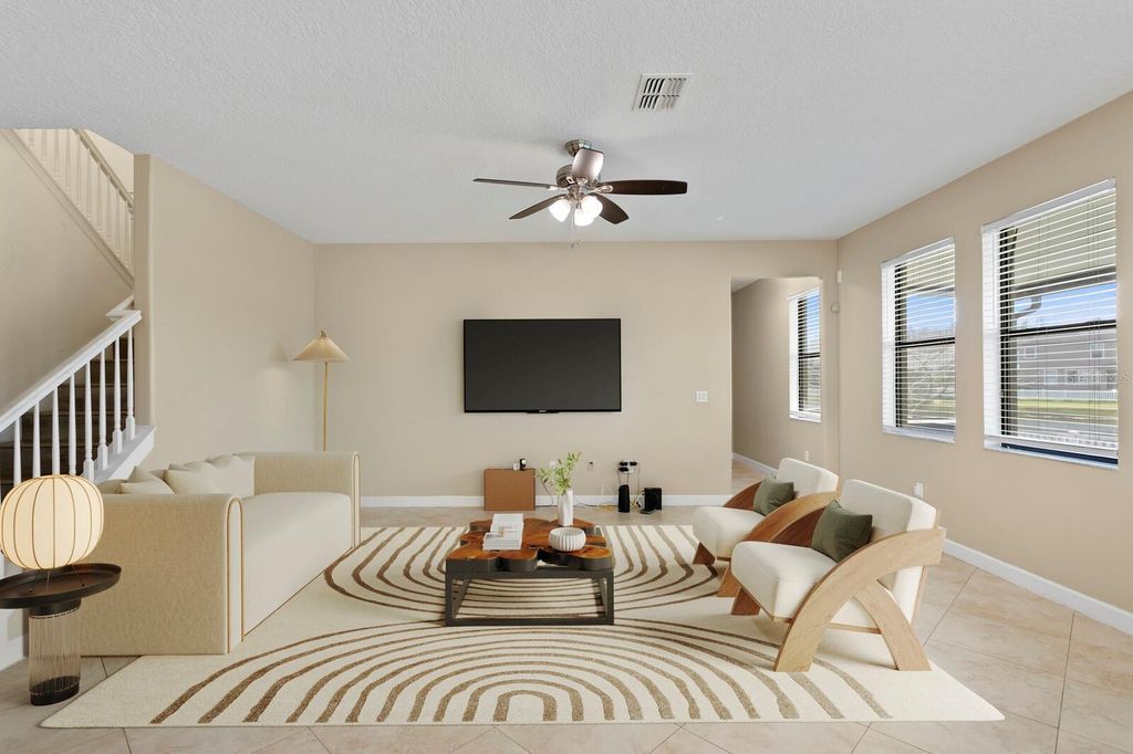 Image 6 of property listing at 19415 PADDOCK VIEW DRIVE, Tampa, FL 33647