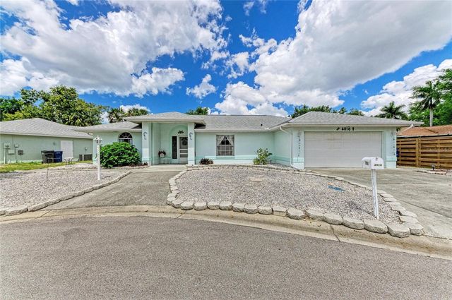 4916 32ND AVENUE DRIVE W, Bradenton, FL 34209