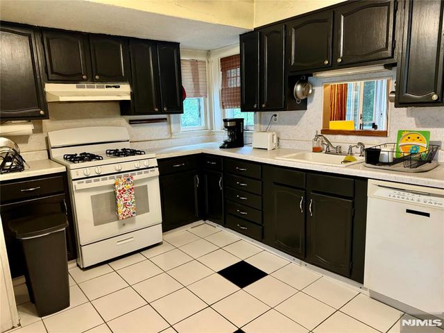 1 South, Harrington Park, NJ 07640