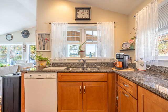 219 Golf Course Lane, Barrington, NH 03825
