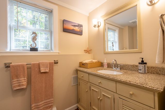 219 Golf Course Lane, Barrington, NH 03825