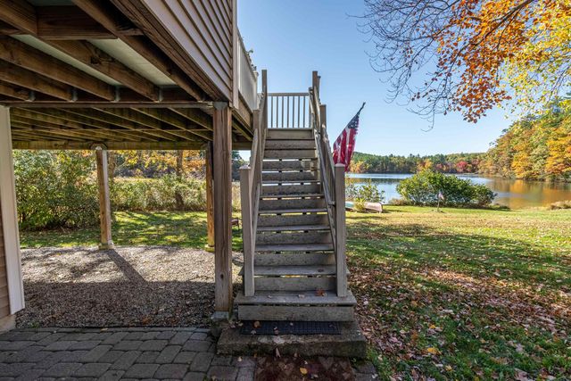 219 Golf Course Lane, Barrington, NH 03825