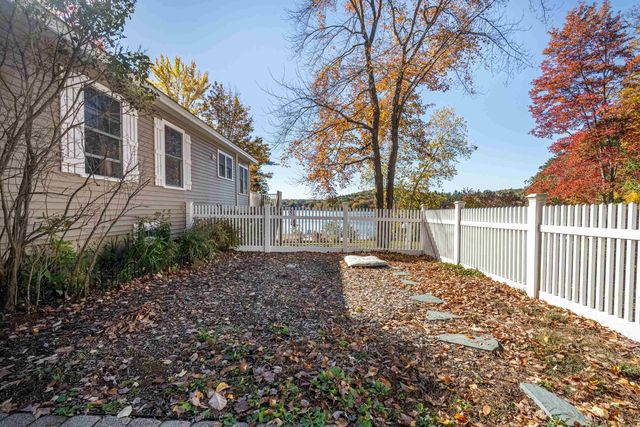 219 Golf Course Lane, Barrington, NH 03825