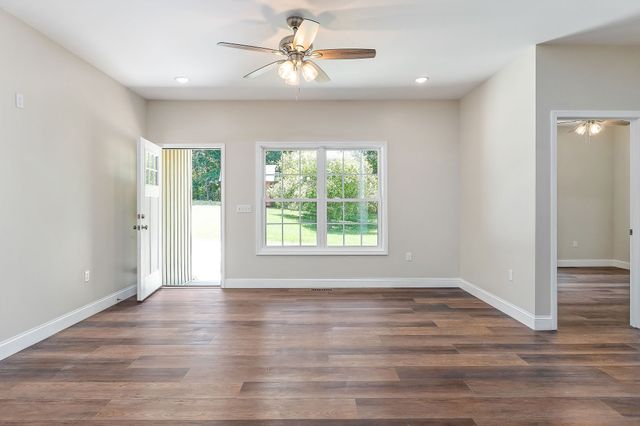 118 Teak Ln, Cookeville, TN 38506