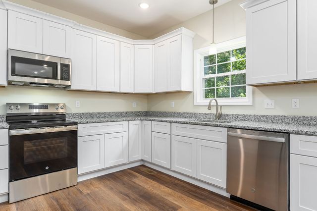 118 Teak Ln, Cookeville, TN 38506