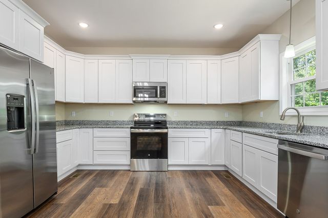 118 Teak Ln, Cookeville, TN 38506