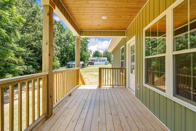 118 Teak Ln, Cookeville, TN 38506