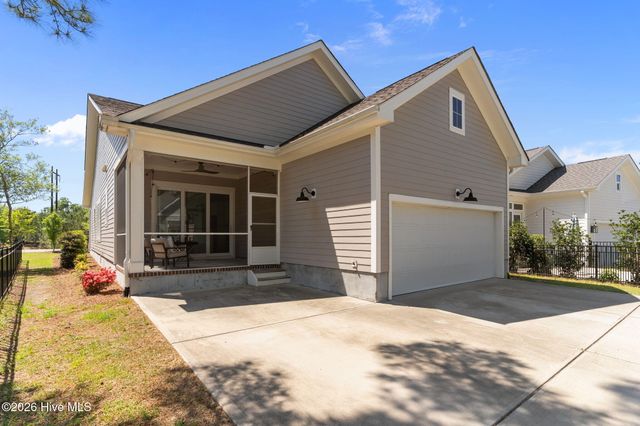 323 Cornubia Drive, Castle Hayne, NC 28429