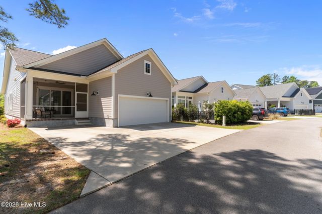 323 Cornubia Drive, Castle Hayne, NC 28429