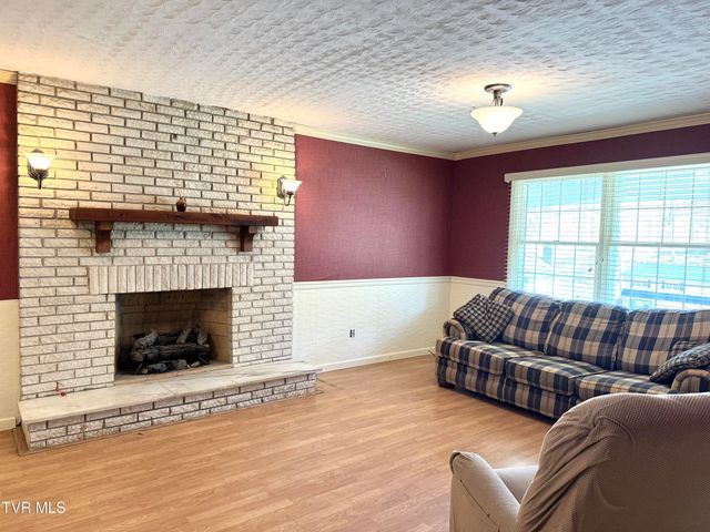 1721 Valley View Drive, Big Stone Gap, VA 24219