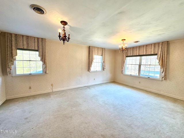 1721 Valley View Drive, Big Stone Gap, VA 24219