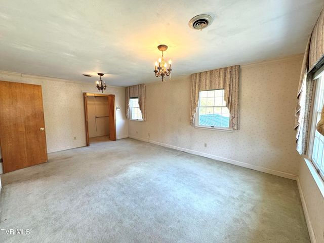 1721 Valley View Drive, Big Stone Gap, VA 24219