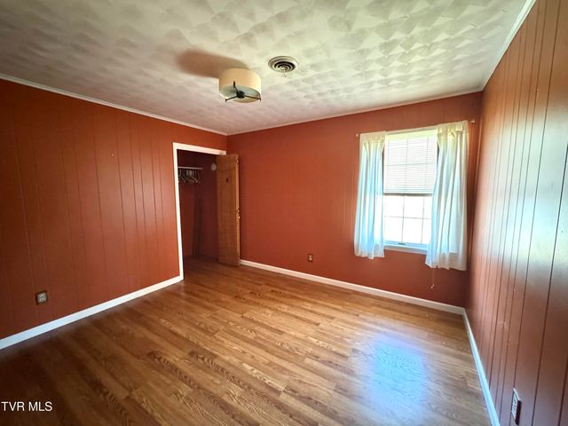 1721 Valley View Drive, Big Stone Gap, VA 24219