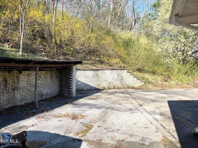 1721 Valley View Drive, Big Stone Gap, VA 24219