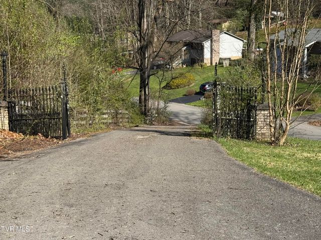 1721 Valley View Drive, Big Stone Gap, VA 24219