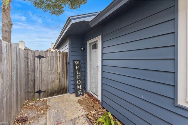 4037 Smokey Lake DR, Virginia Beach, VA 23462