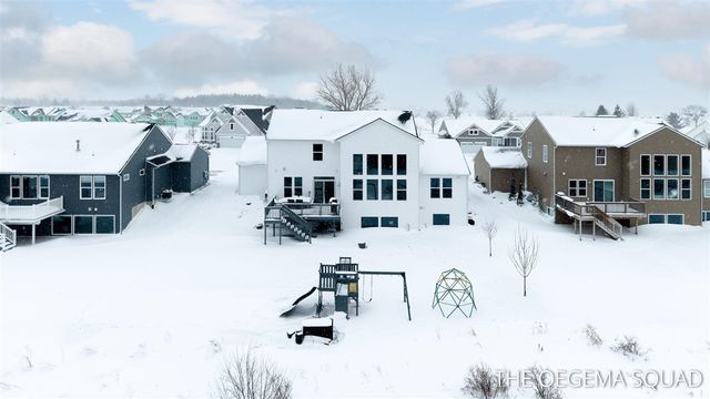 13711 Harrington Landing, Holland, MI 49424