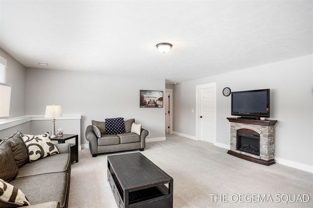 13711 Harrington Landing, Holland, MI 49424