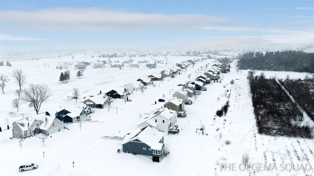 13711 Harrington Landing, Holland, MI 49424