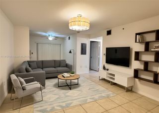 2035 NW Flagler Ter 102, Miami, FL 33125