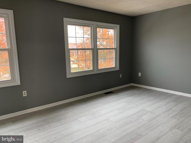 8262 VERNON ST, Manassas, VA 20109