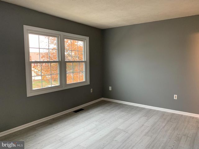 8262 VERNON ST, Manassas, VA 20109