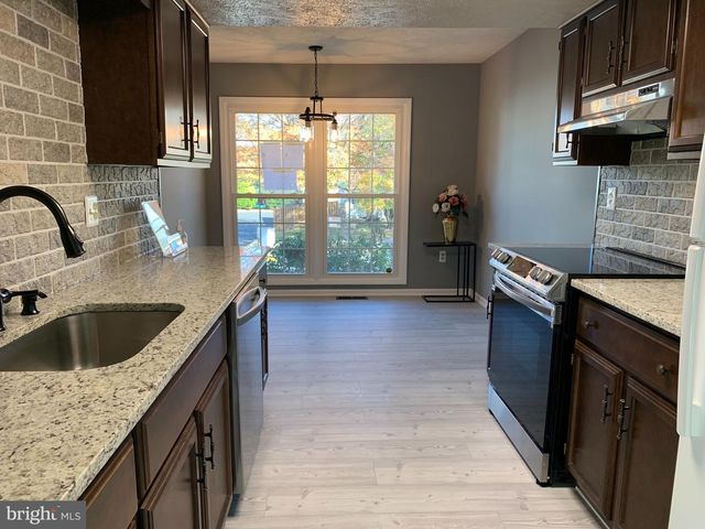 8262 VERNON ST, Manassas, VA 20109