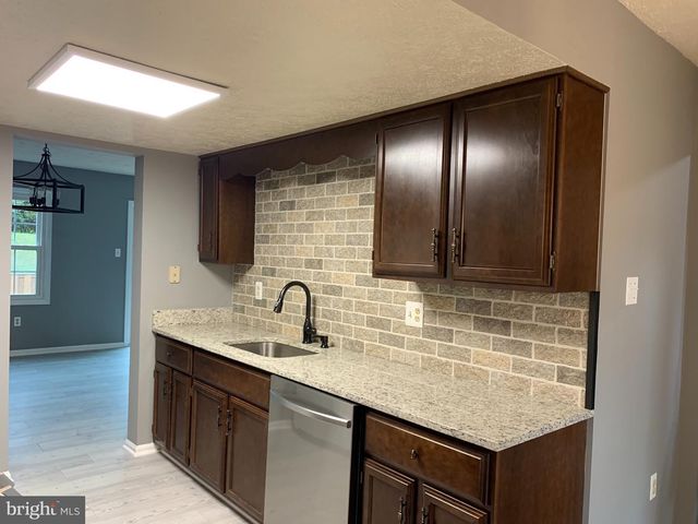 8262 VERNON ST, Manassas, VA 20109