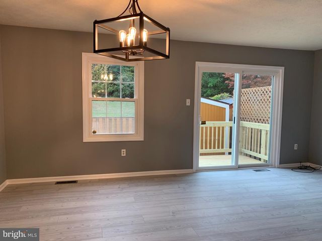 8262 VERNON ST, Manassas, VA 20109