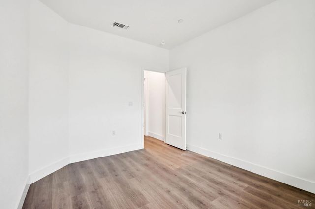 1556 Country Manor Dr, Santa Rosa, CA 95403