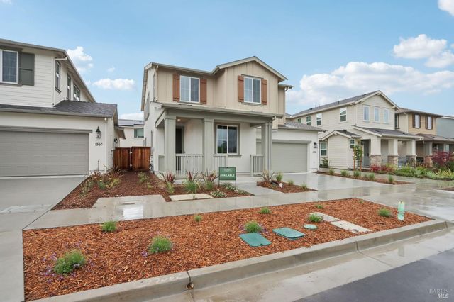 1556 Country Manor Dr, Santa Rosa, CA 95403