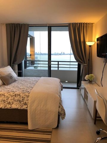 2333 Brickell Ave PH207, Miami, FL 33129